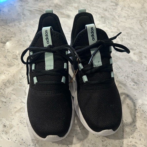 NWT. Adidas Kids Size 1 Cloud Foam Pure 2.0 - Picture 1 of 7